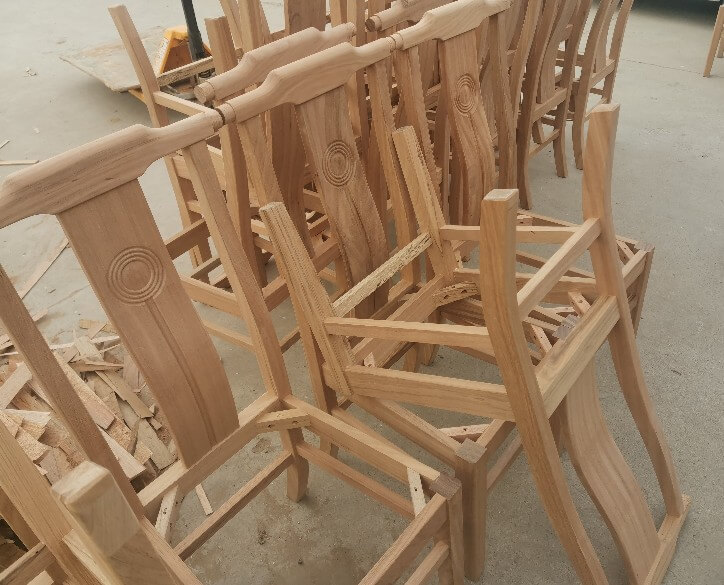 木工開榫機(jī)到底是選雙頭數(shù)控開榫機(jī)還是單頭開榫機(jī)